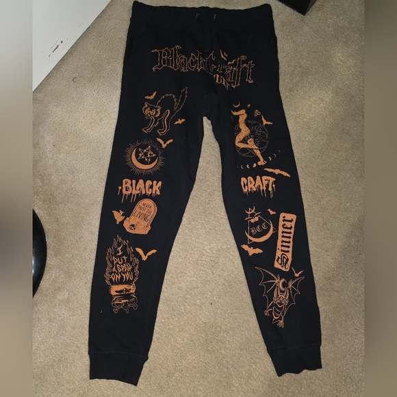 BLACKCRAFT IV HALLOWEEN EDITION JOGGERS BLACK & ORANGE SIZE APPROXIMATELY M/L